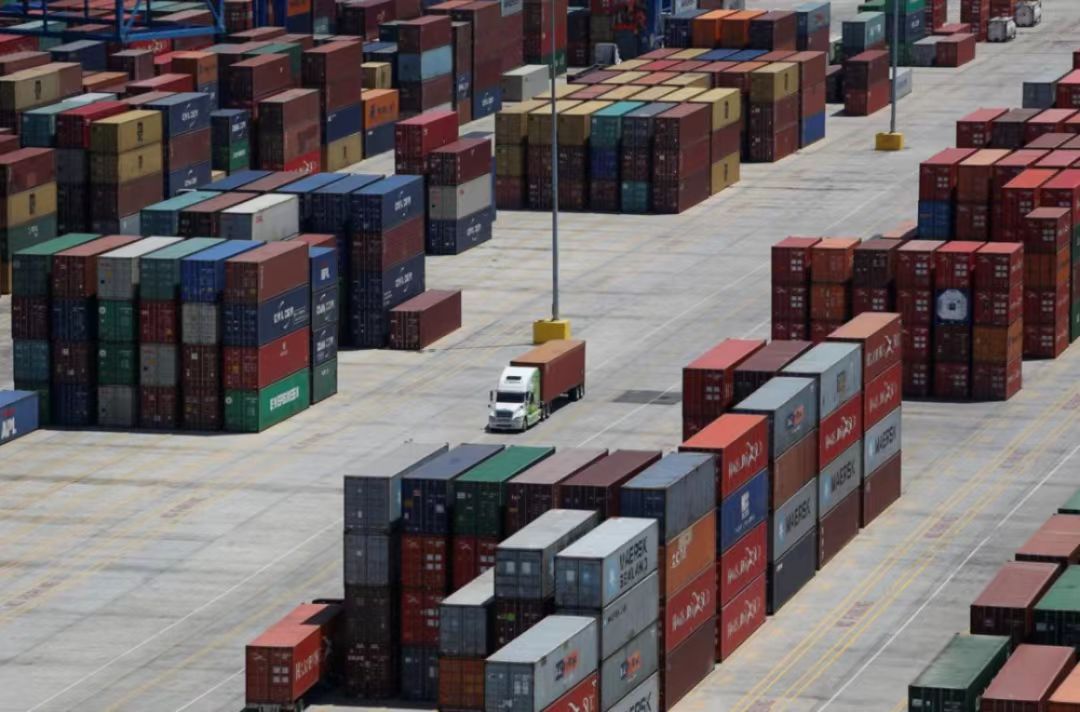 De scheepvaartmarkt is hot! De vraag naar maritiem containervervoer breekt record
